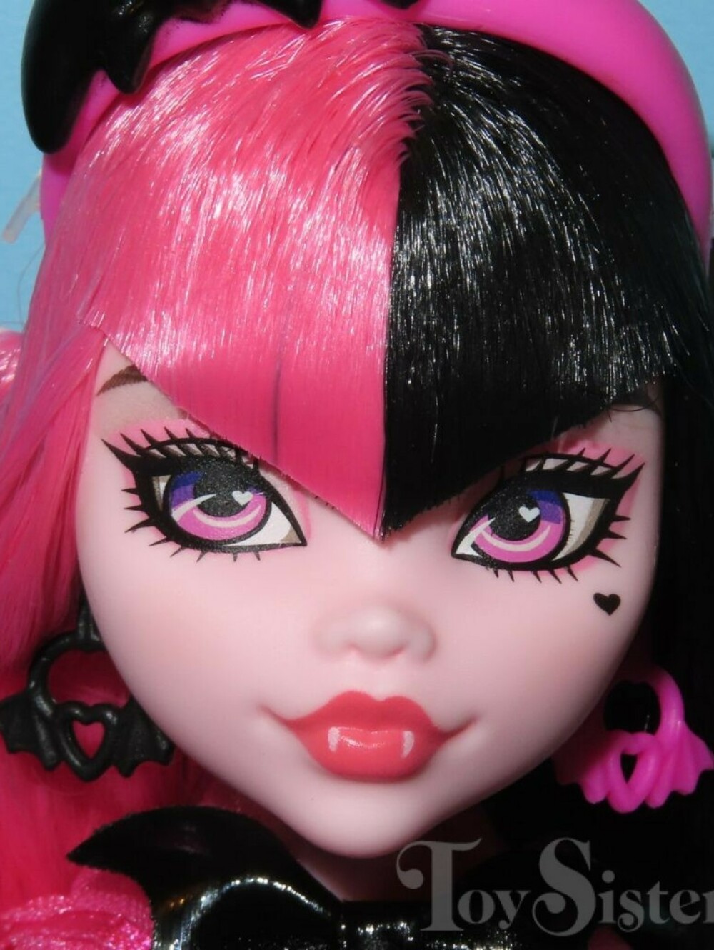 2001 Dracula monster high Pink and Black Two-Tone Hair Doll Head